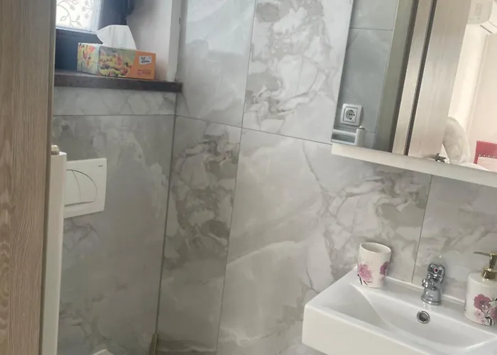 Δωμάτια σε οικογενειακή κατοικία Ana Μπλεντ